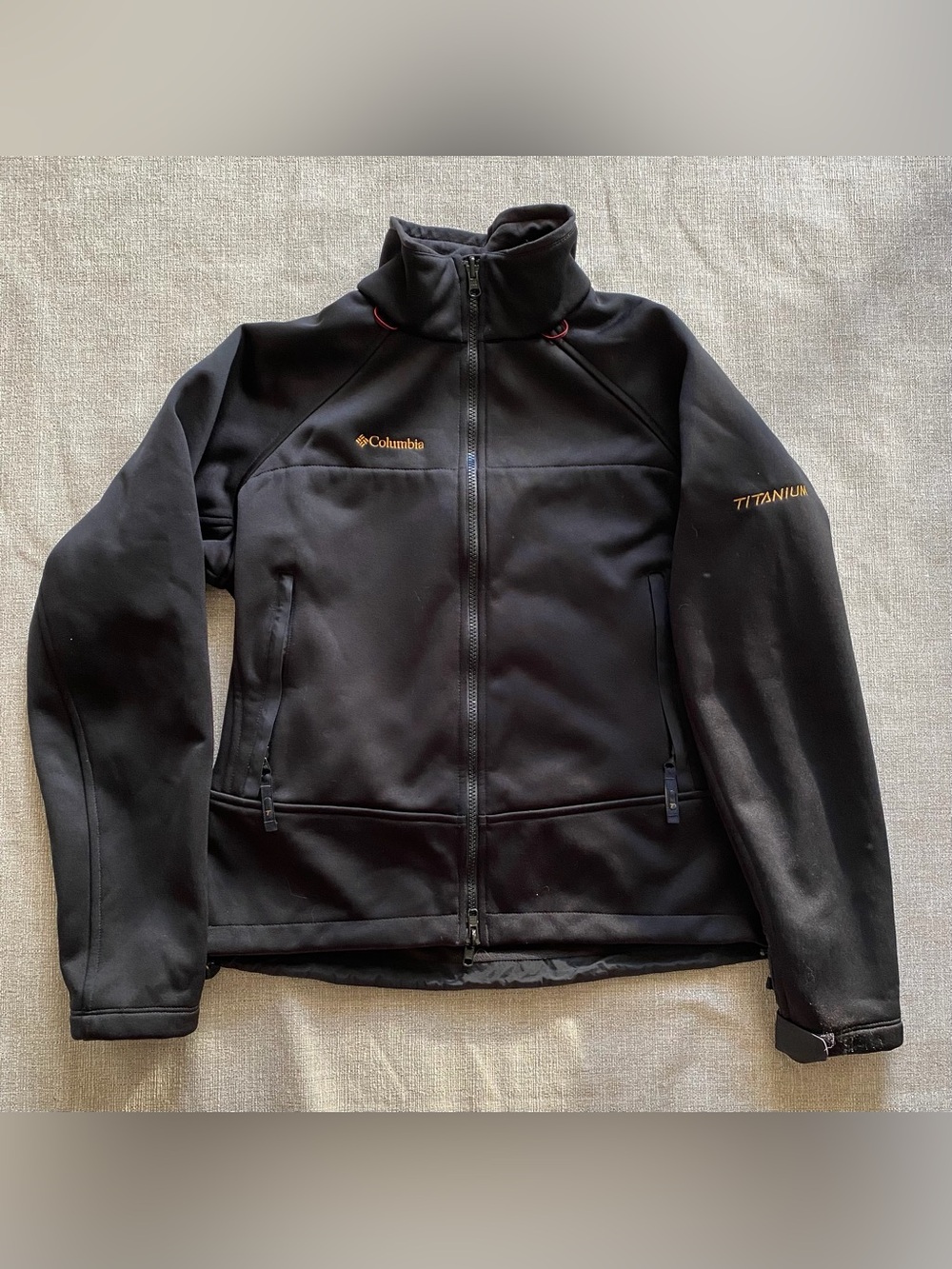 Columbia Black Titanium Women's Softshell Utility Jacket